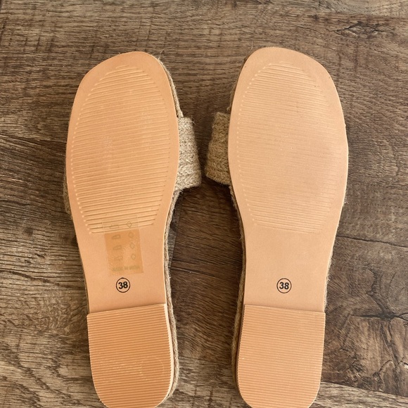 Raffia Sandals - Picture 2 of 3